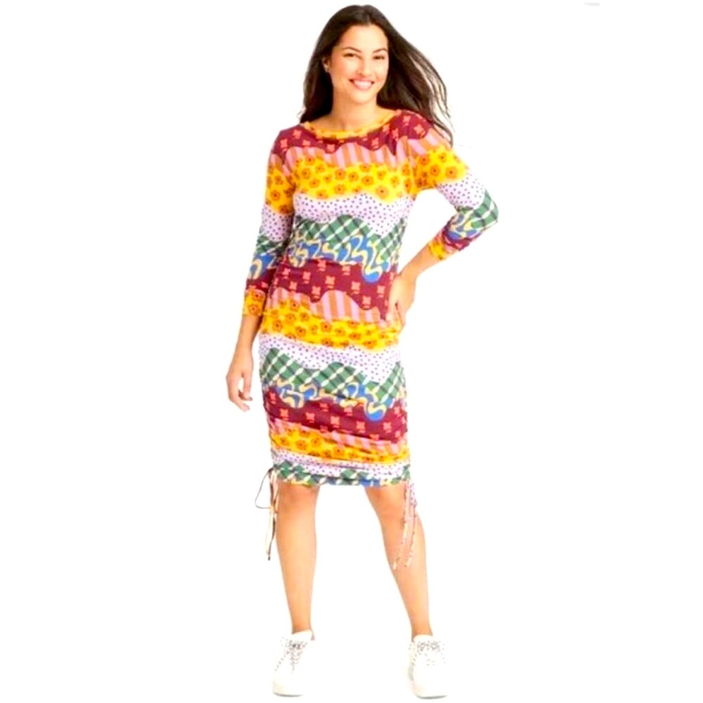 TARGET x LATINO HERITAGE MONTH
Tshirt Dress size Small orange yellow pink cotton